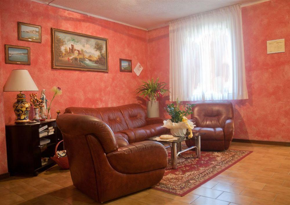 Belvedere Hotel 2*